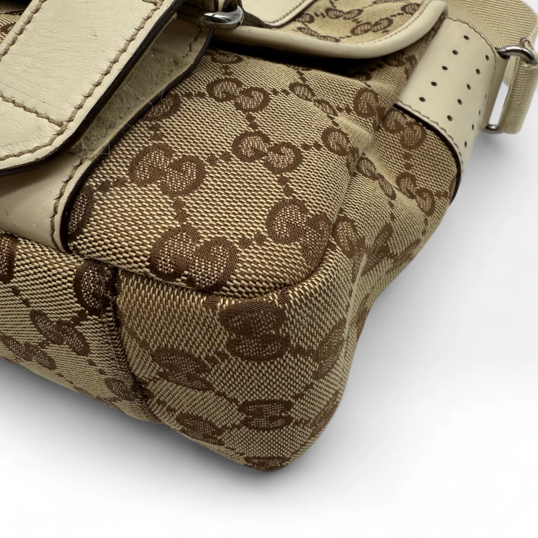 Gucci messenger bag