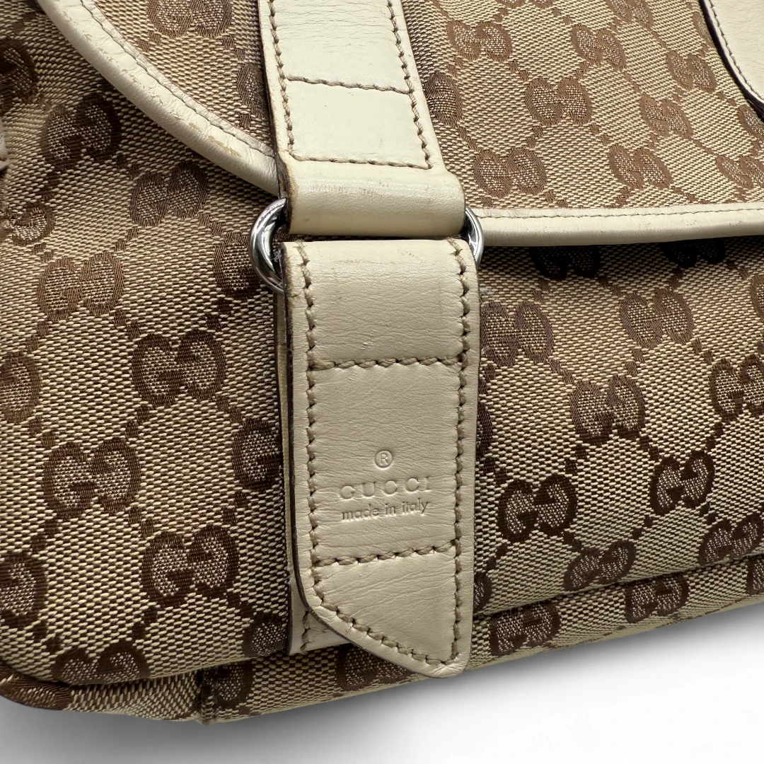 Gucci messenger bag