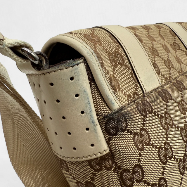 Gucci messenger bag
