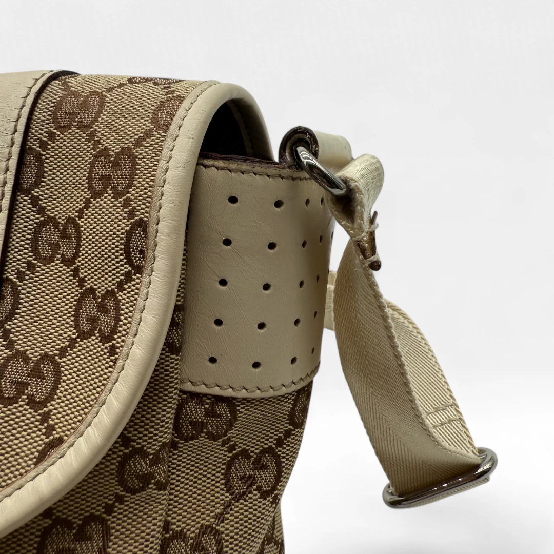 Gucci messenger bag