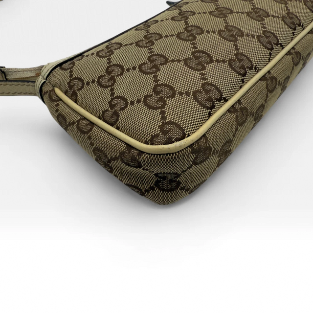 Gucci Pochette mit Charms