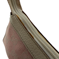 Gucci Pochette mit Charms monogram rosa – Ecken im Detail