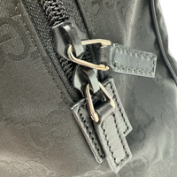 Gucci Reisetasche 50 mit Umhängegurt monogram aus Nylon schwarz