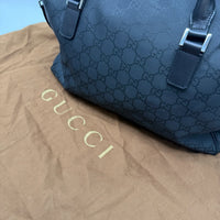 Gucci Reisetasche 50 mit Umhängegurt monogram aus Nylon schwarz