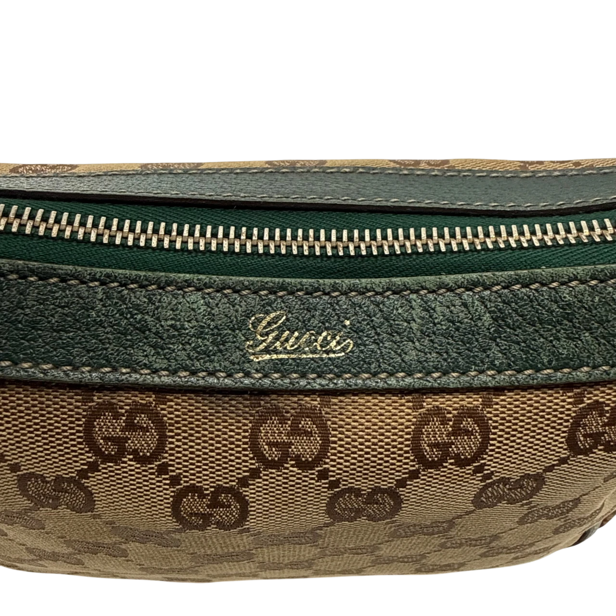 Gucci Schultertasche Abbey monogram beige – Logo im Detail