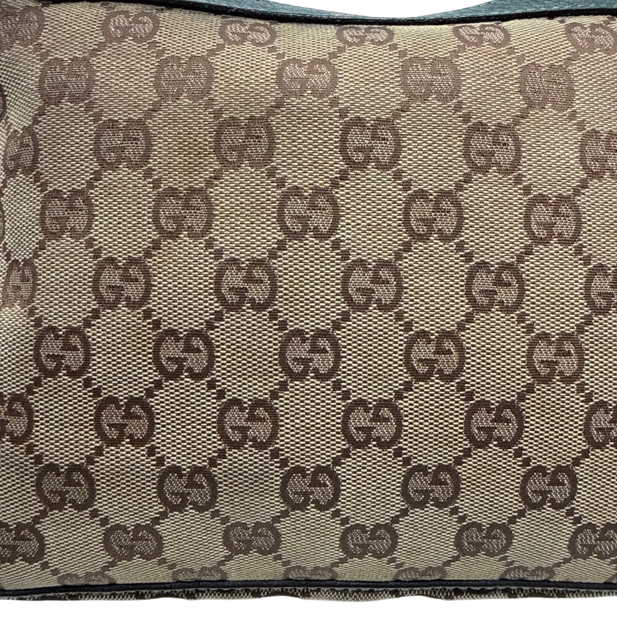 Gucci Schultertasche Abbey monogram beige – Detailansicht