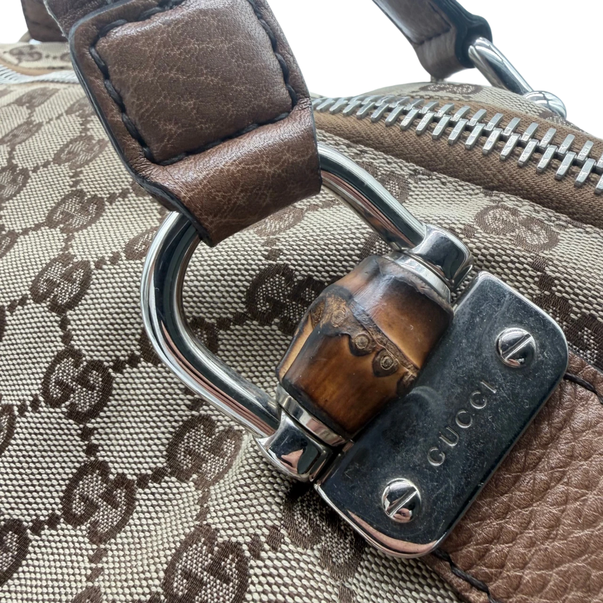 Gucci Schultertasche Bamboo Bar monogram beige