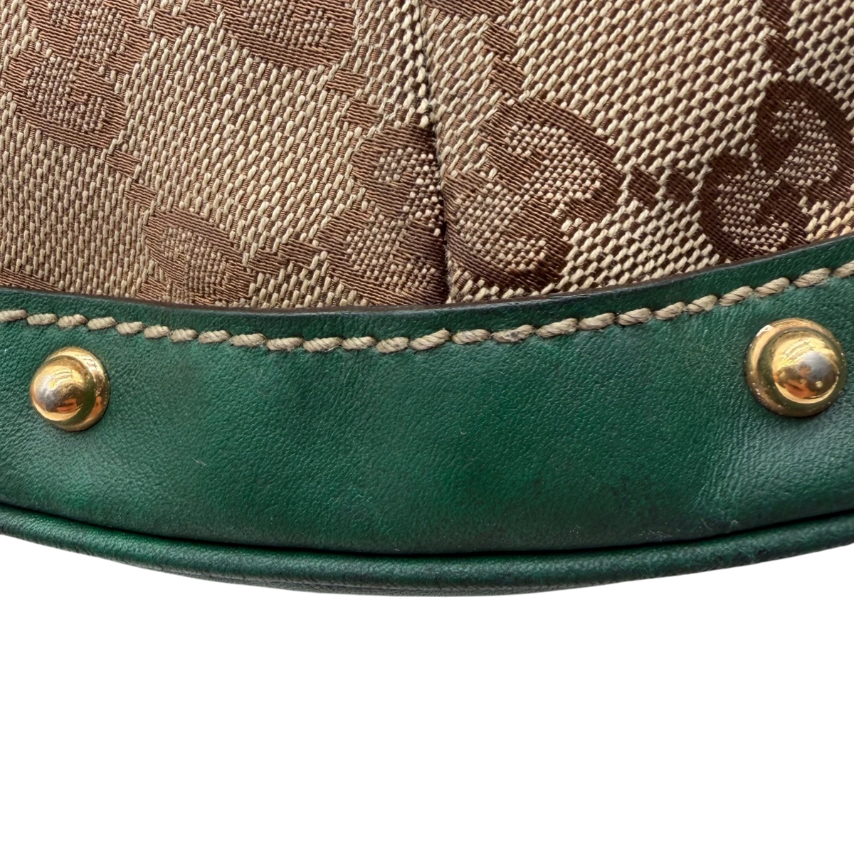 Gucci Schultertasche Biba Hobo monogram beige – Ecken im Detail