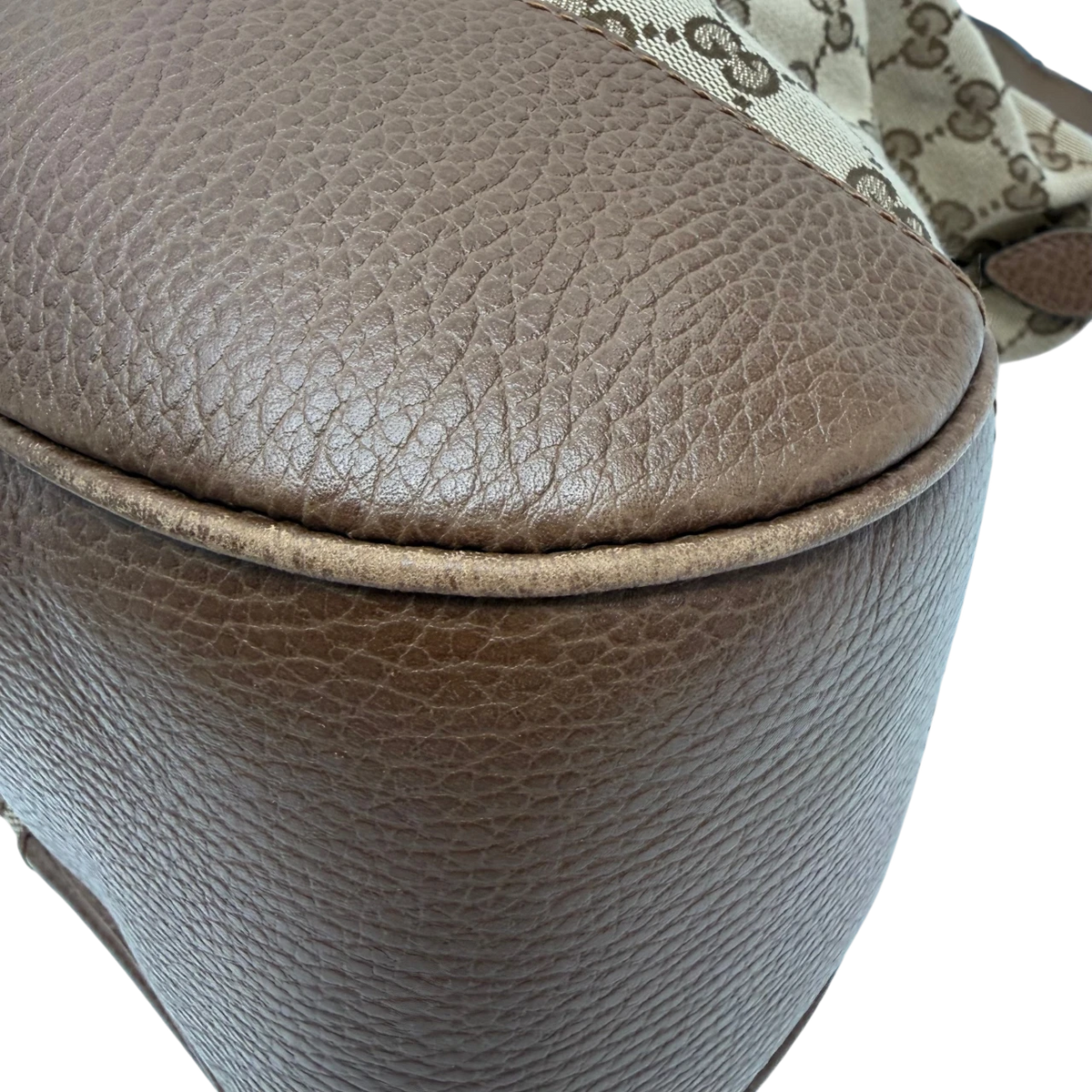 Gucci Schultertasche Bree Hobo monogram beige