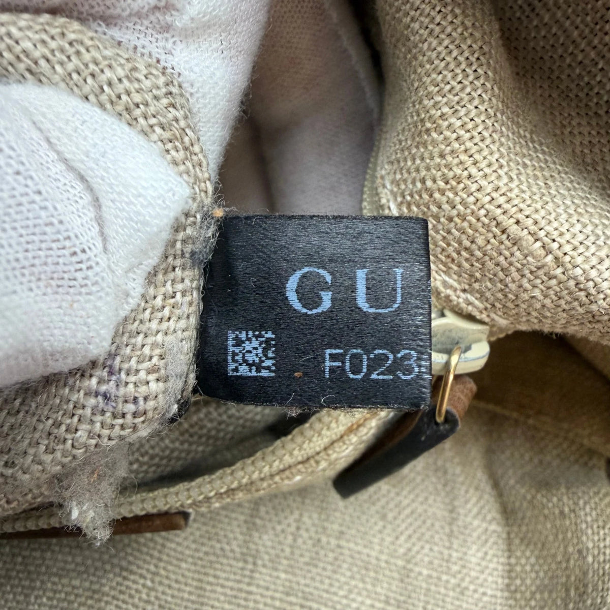 Gucci Schultertasche Bree Hobo monogram beige
