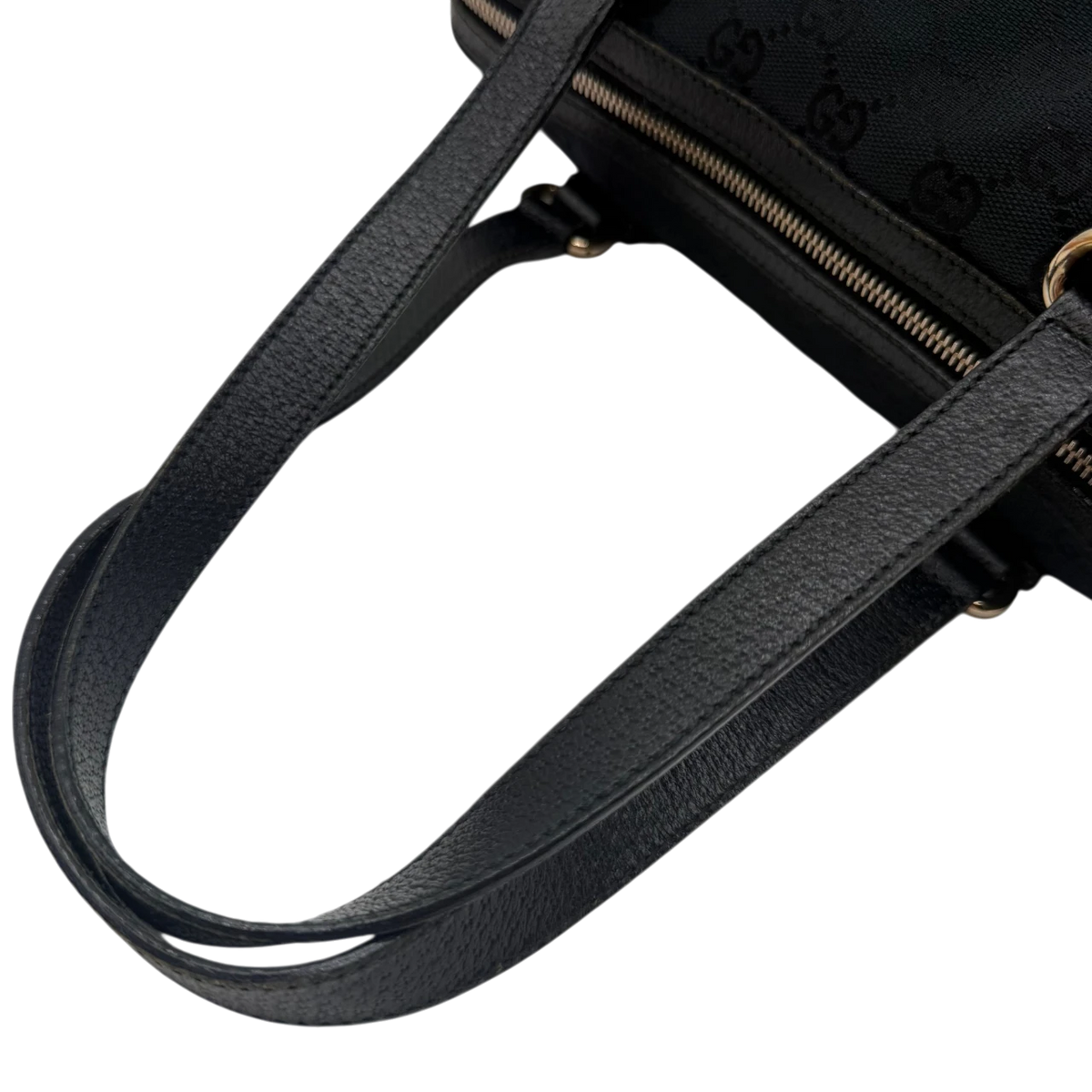 Gucci Schultertasche Charmy Boston monogram schwarz – Henkel im Detail