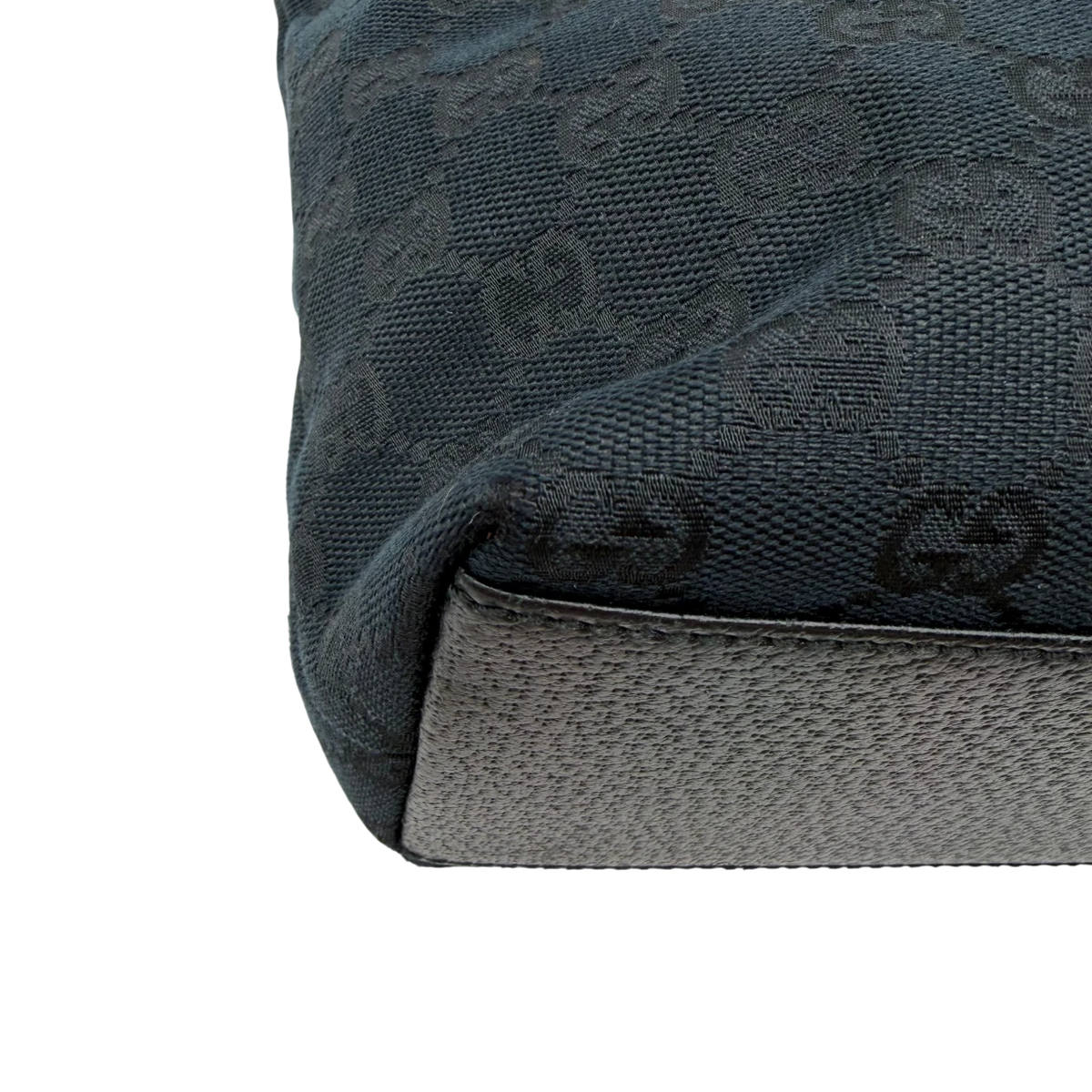 Gucci Schultertasche Charmy Mini Shopper monogram schwarz – Ecken im Detail