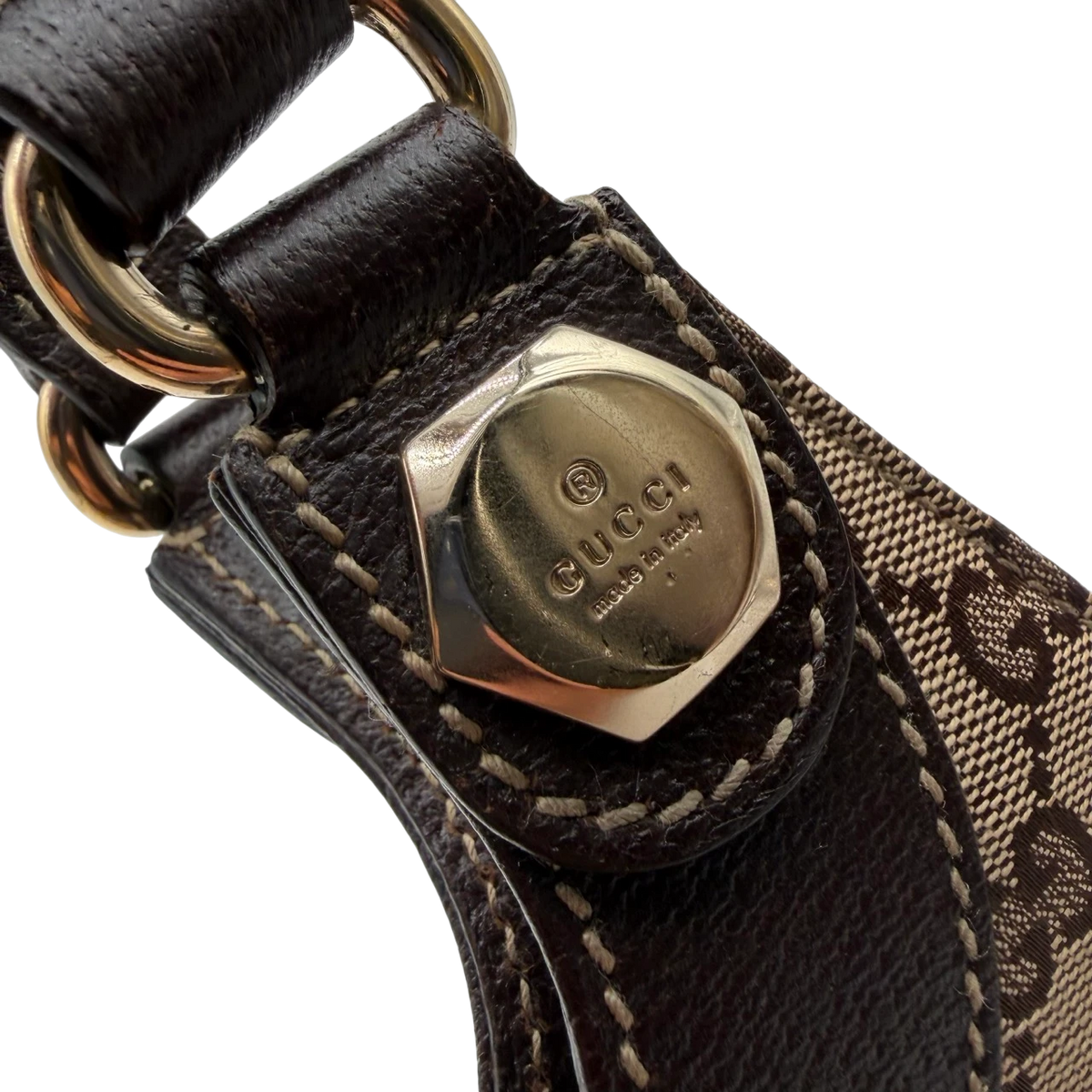 Gucci Schultertasche Charmy monogram beige