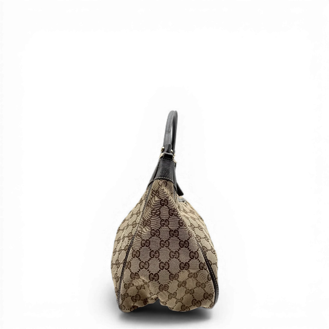 Borsa a tracolla con anello a D grande