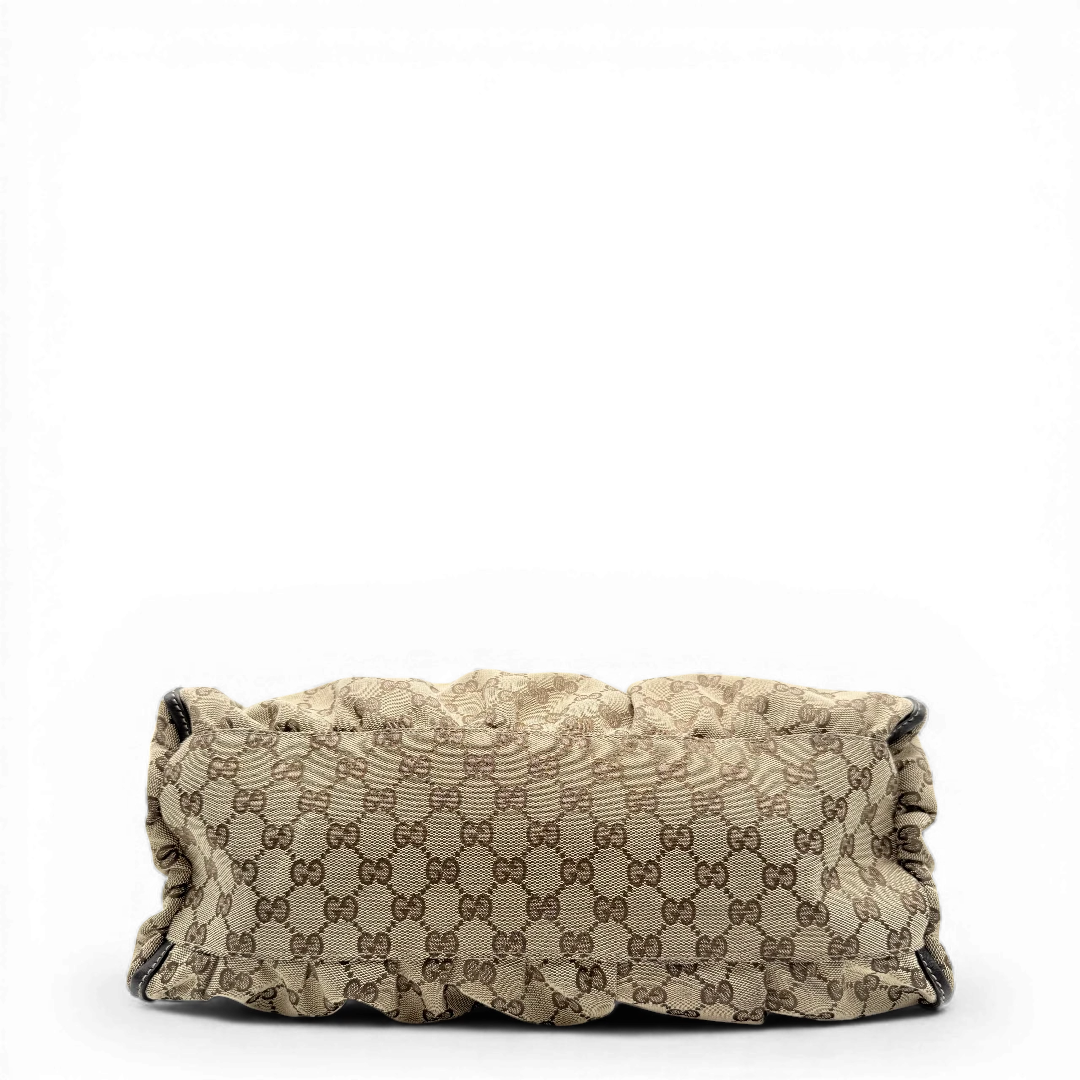Borsa a tracolla con anello a D grande