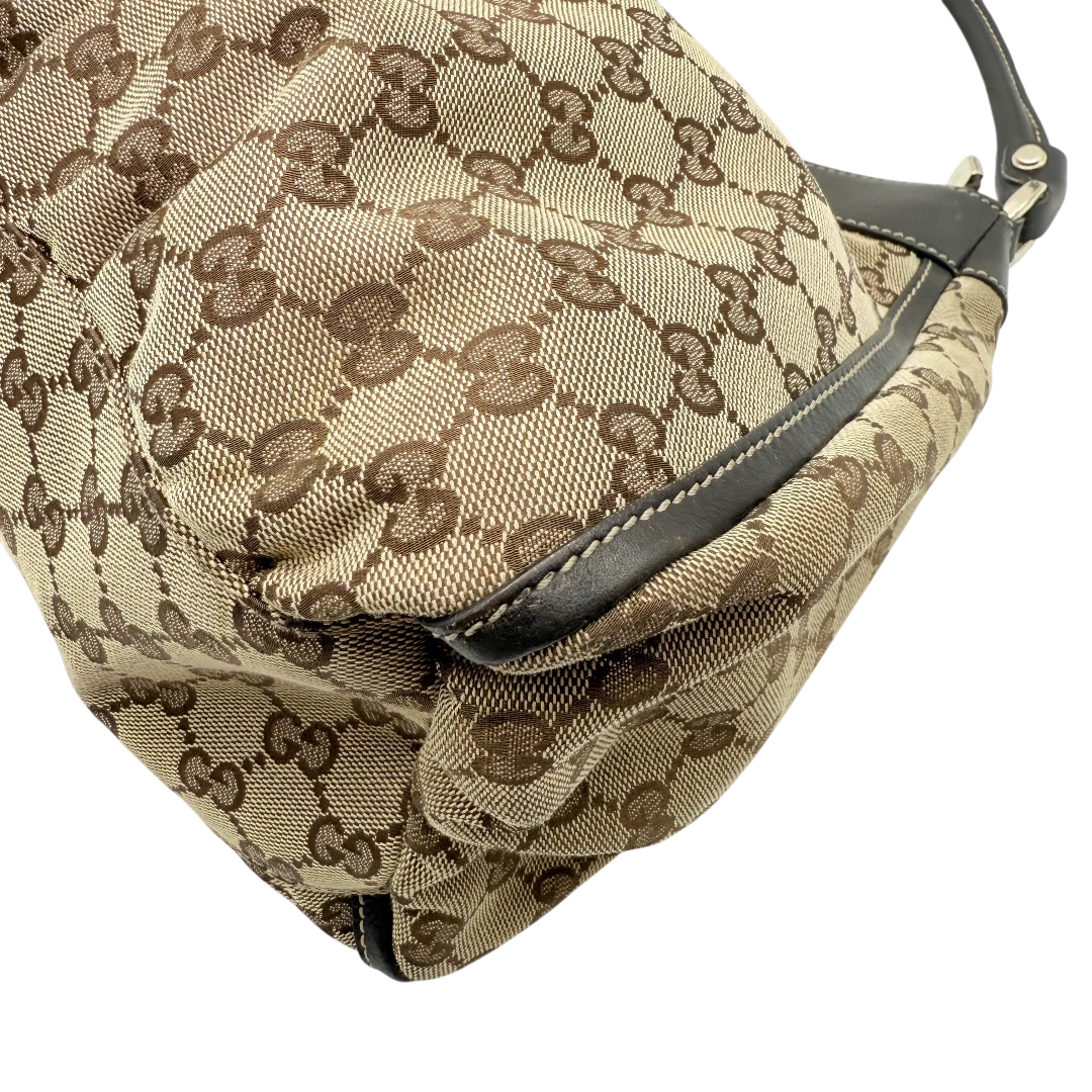 Borsa a tracolla con anello a D grande