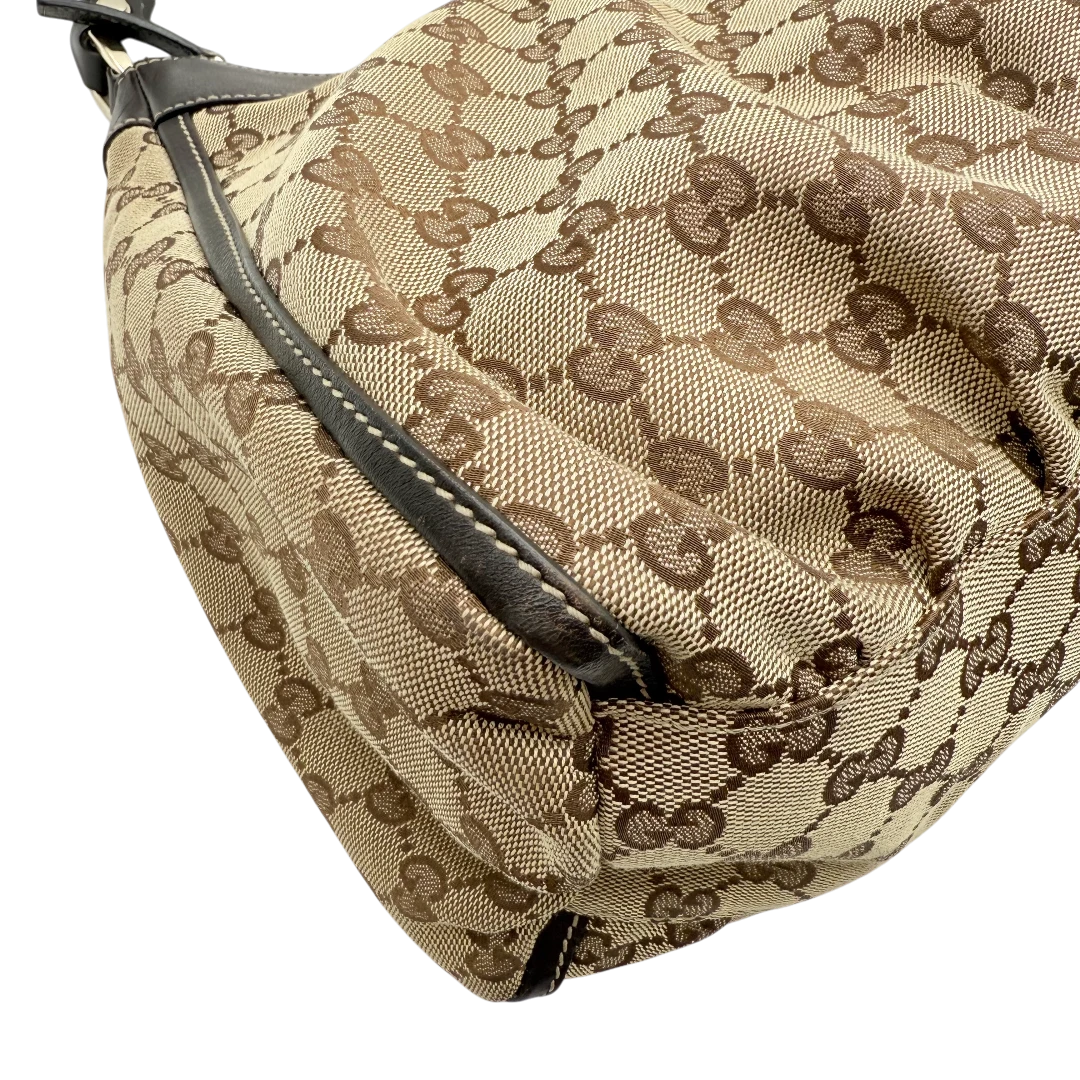 Borsa a tracolla con anello a D grande