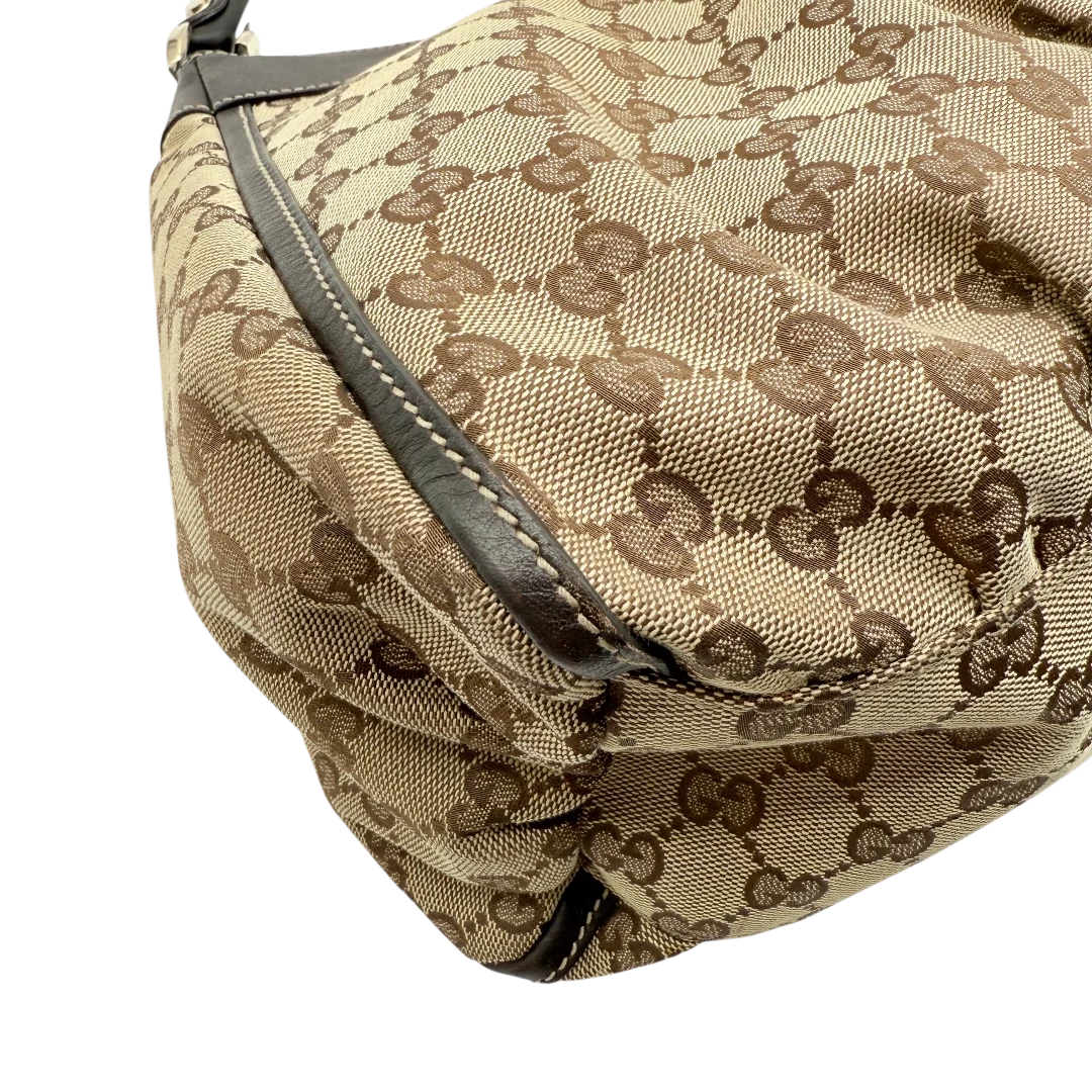 Borsa a tracolla con anello a D grande