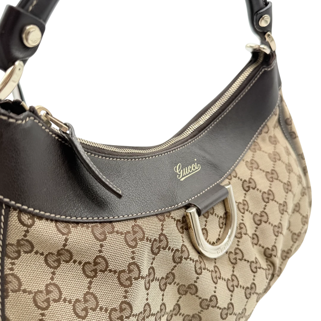 Borsa a tracolla con anello a D grande
