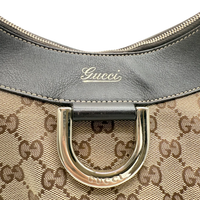 Borsa a tracolla con anello a D grande