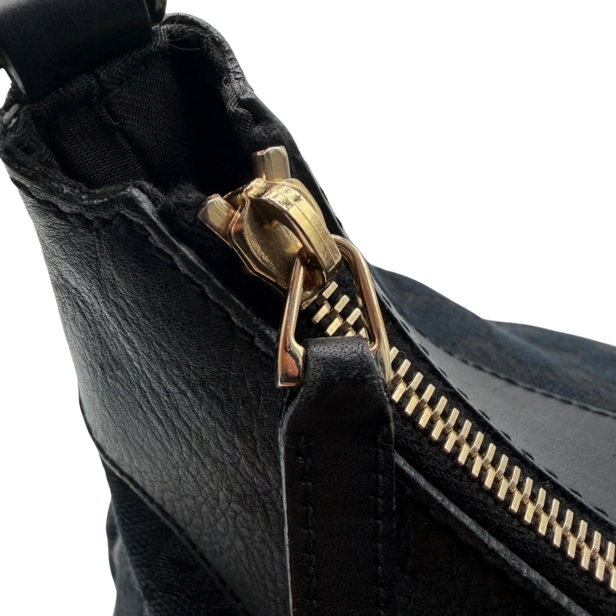 Gucci Schultertasche D-Ring large monogram schwarz – Beschläge im Detail
