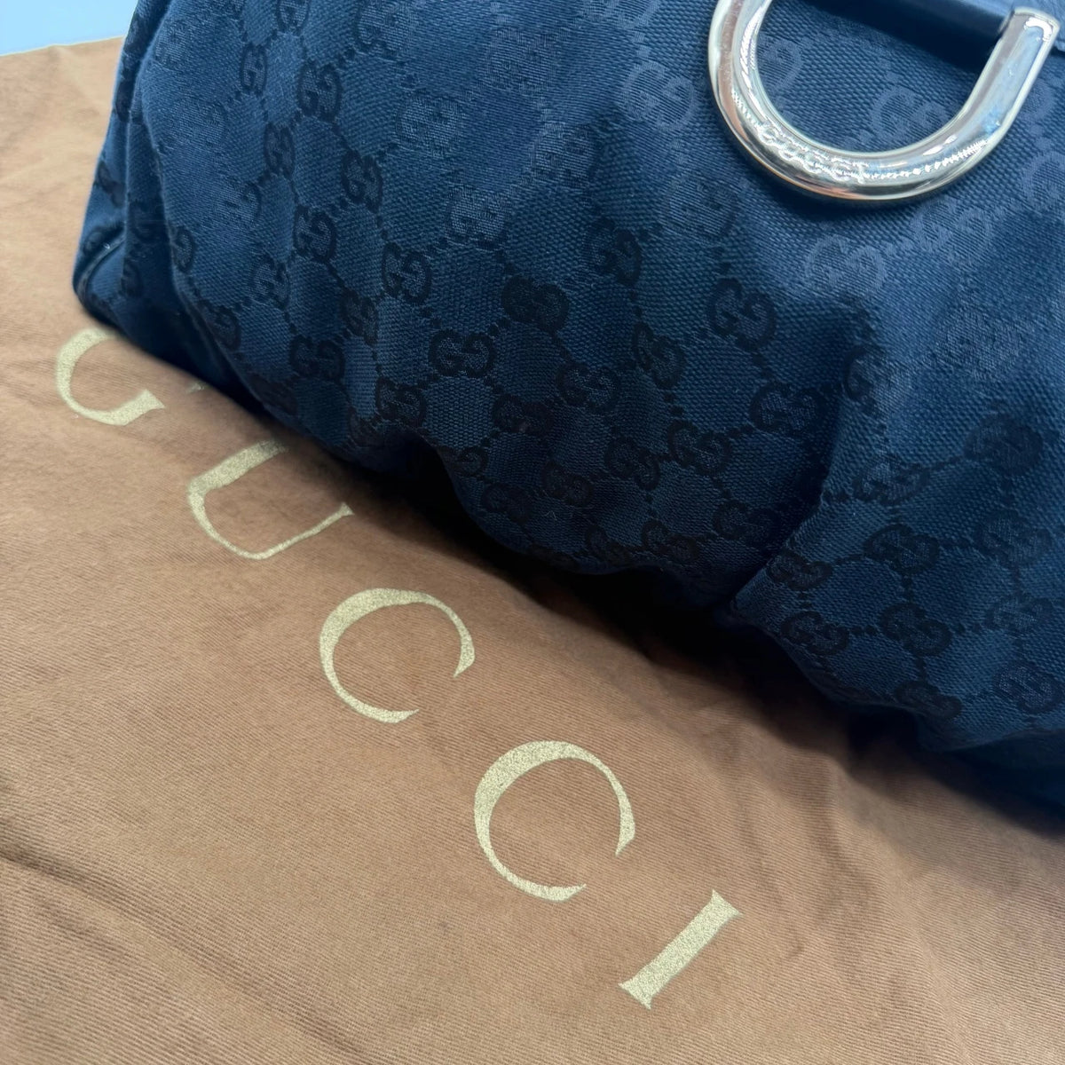 Gucci Schultertasche D-Ring large monogram schwarz – mit Staubbeutel