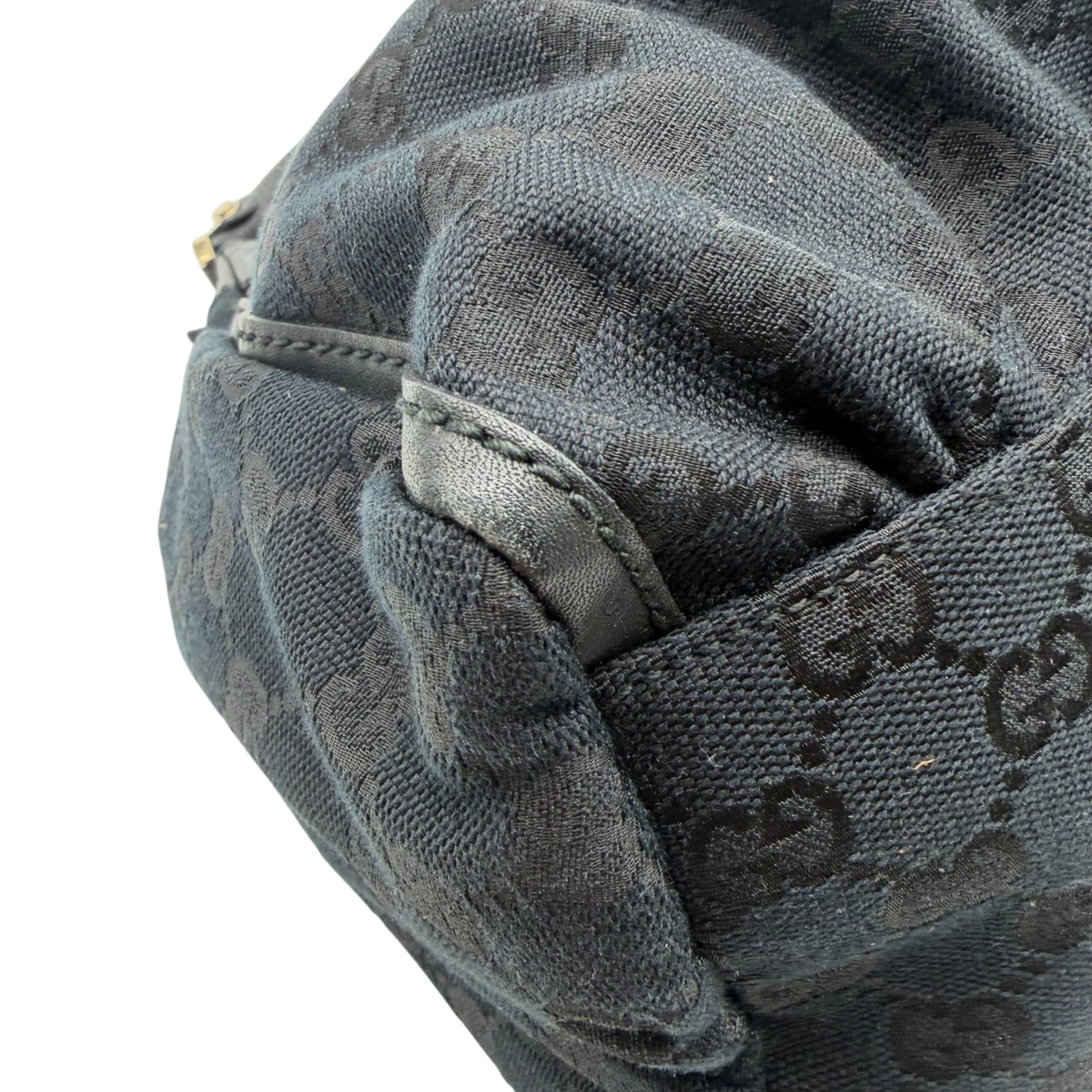 Gucci Schultertasche D-Ring large monogram schwarz – Ecken im Detail