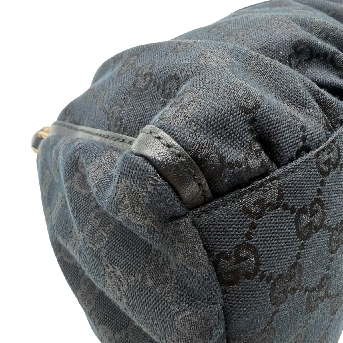 Gucci Schultertasche D-Ring large monogram schwarz – Ecken im Detail