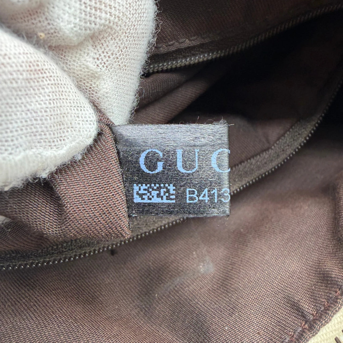 Gucci Schultertasche D-Ring monogram beige – Seriennummer im Detail
