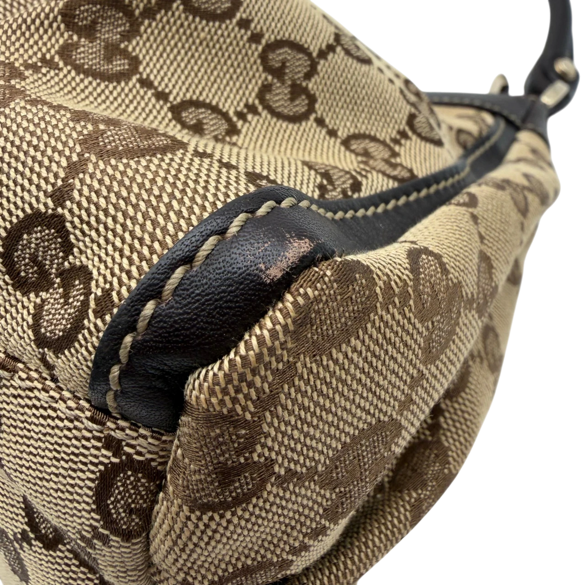 Gucci Schultertasche D-Ring monogram beige – Ecken im Detail