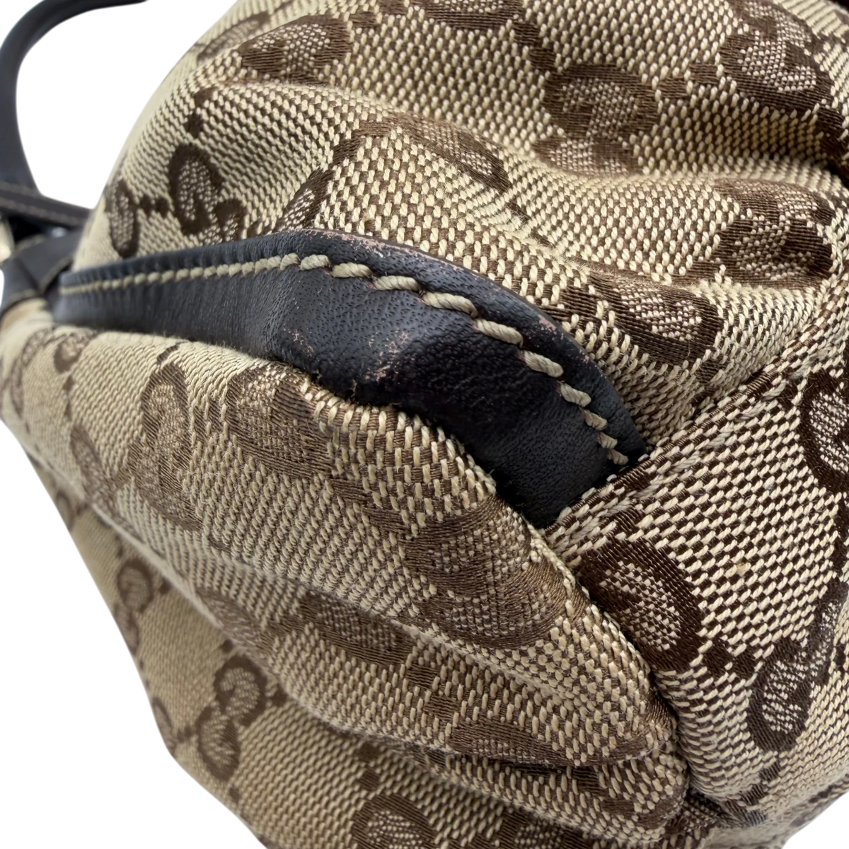 Gucci Schultertasche D-Ring monogram beige – Ecken im Detail