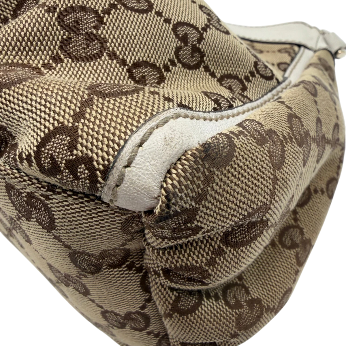 Gucci Schultertasche D-Ring monogram beige – Ecken im Detail