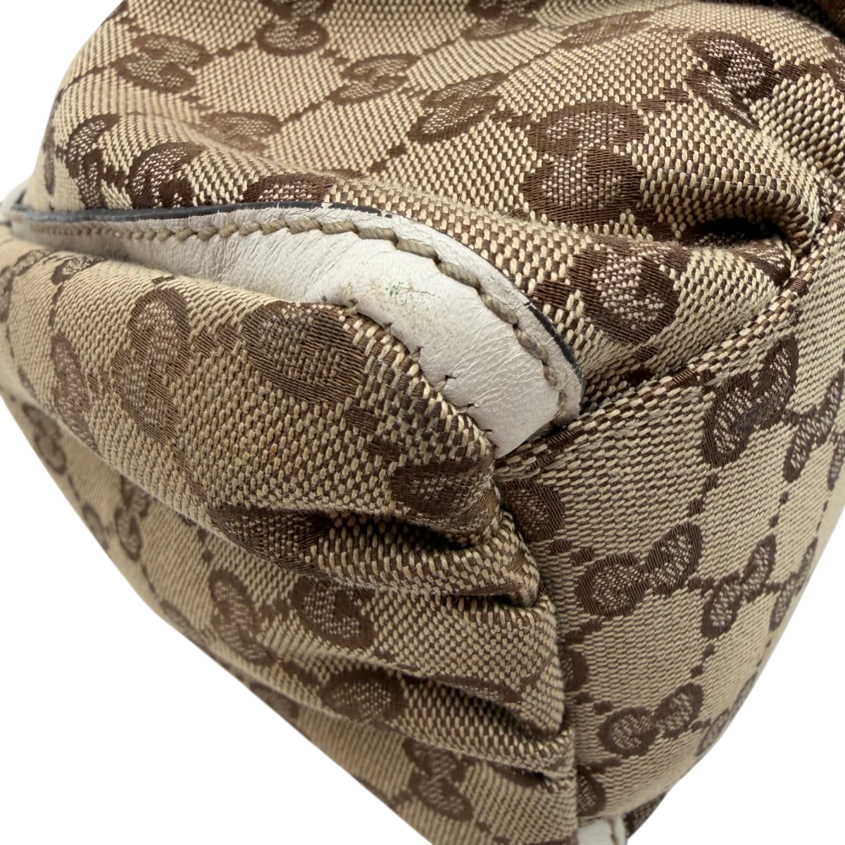 Gucci Schultertasche D-Ring monogram beige – Ecken im Detail