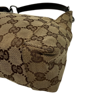 Gucci Schultertasche Hobo monogram beige – Ecken im Detail