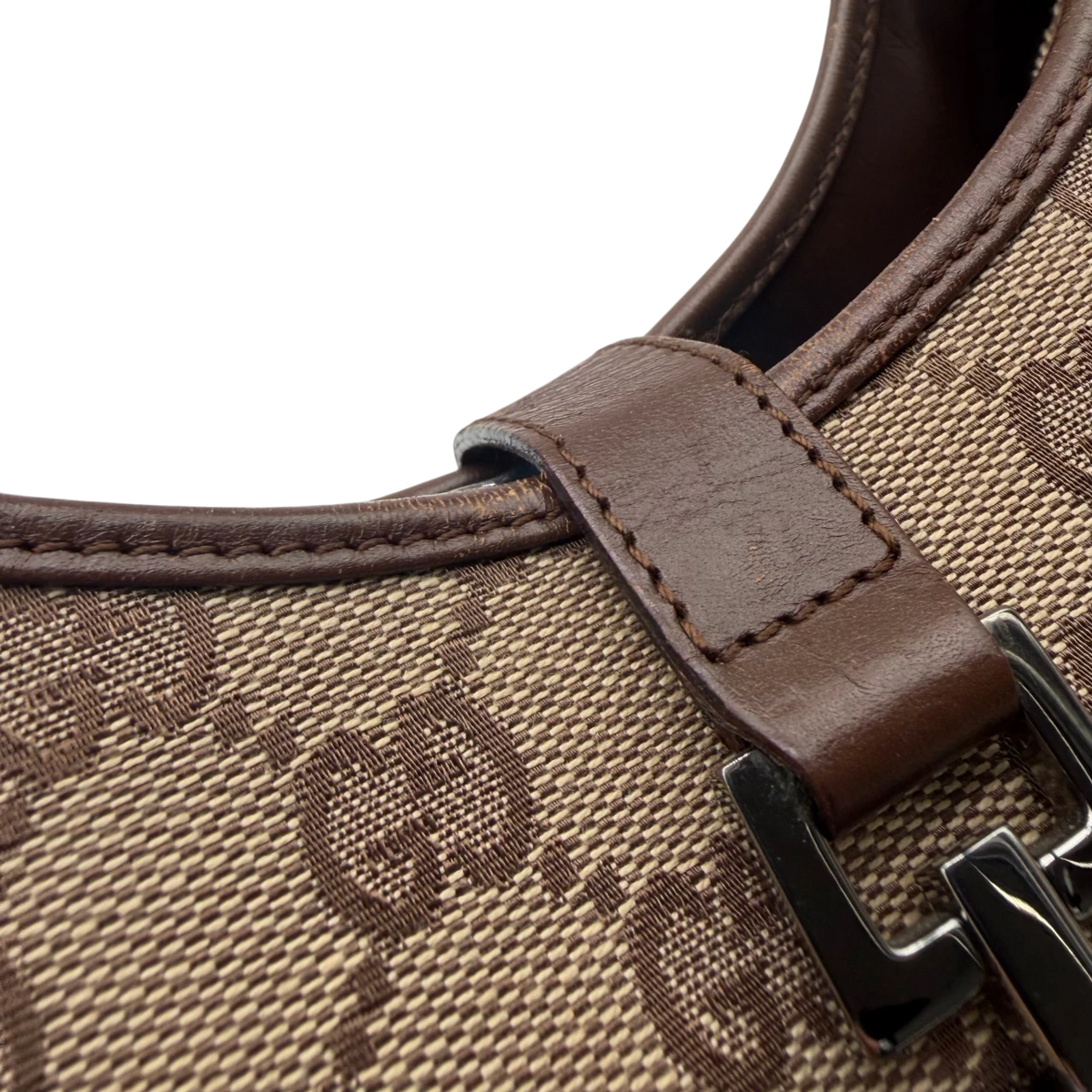Gucci Schultertasche Jackie monogram beige – Henkel im Detail
