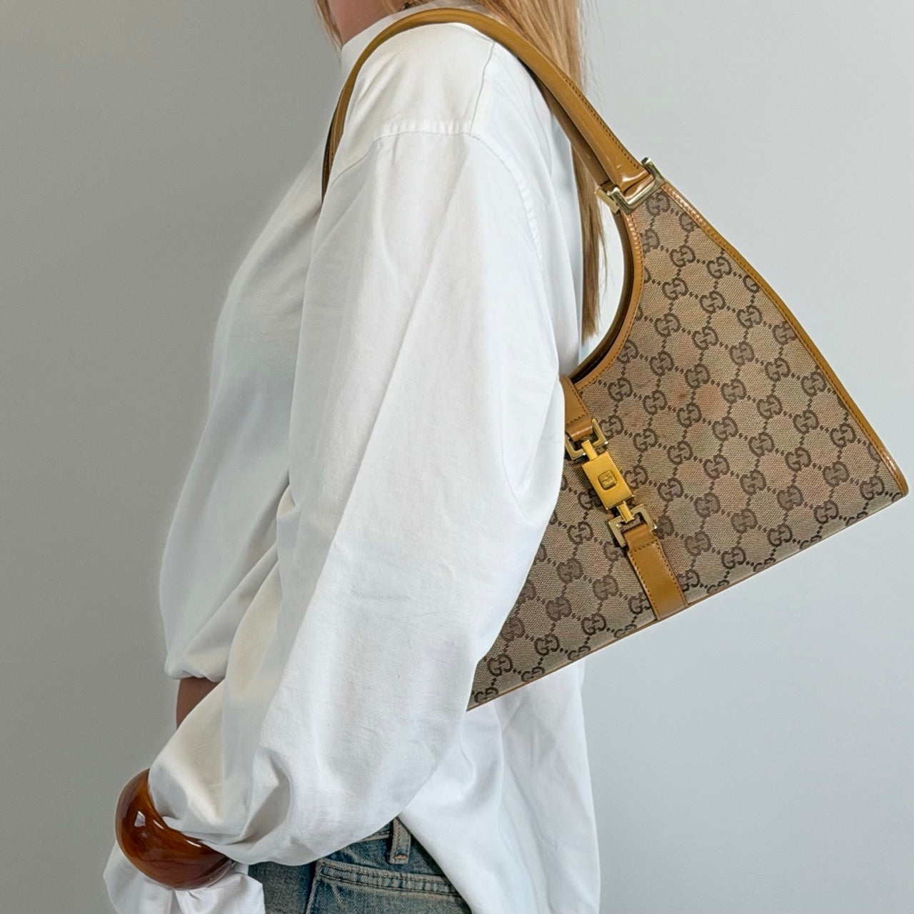 Gucci Schultertasche Jackie monogram beige