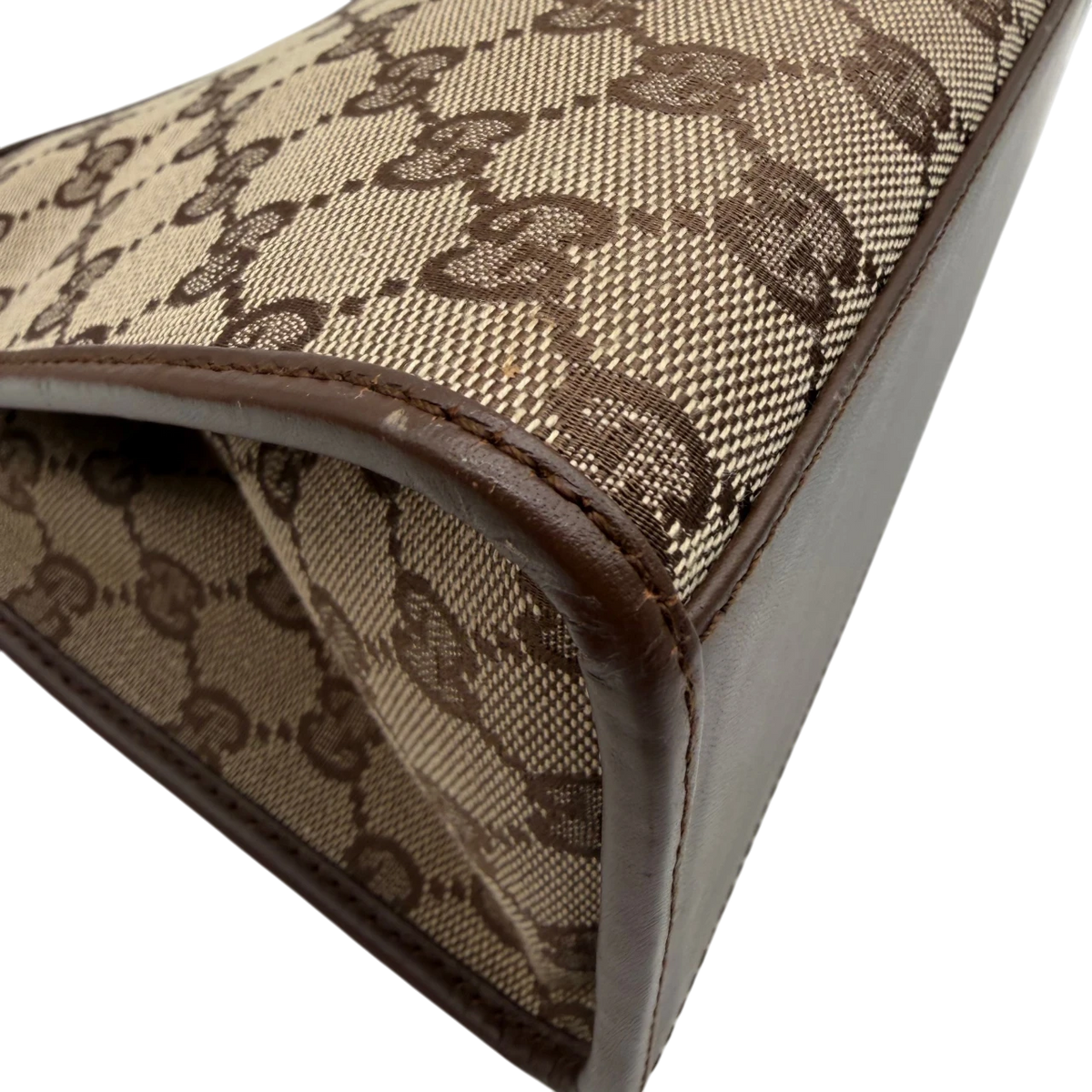 Gucci Schultertasche Jackie monogram beige – Ecken im Detail