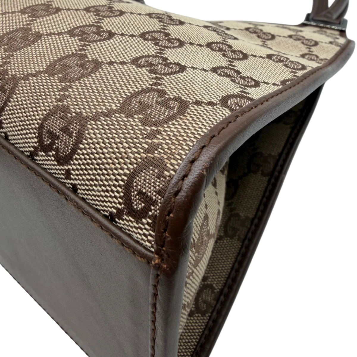 Gucci Schultertasche Jackie monogram beige – Ecken im Detail