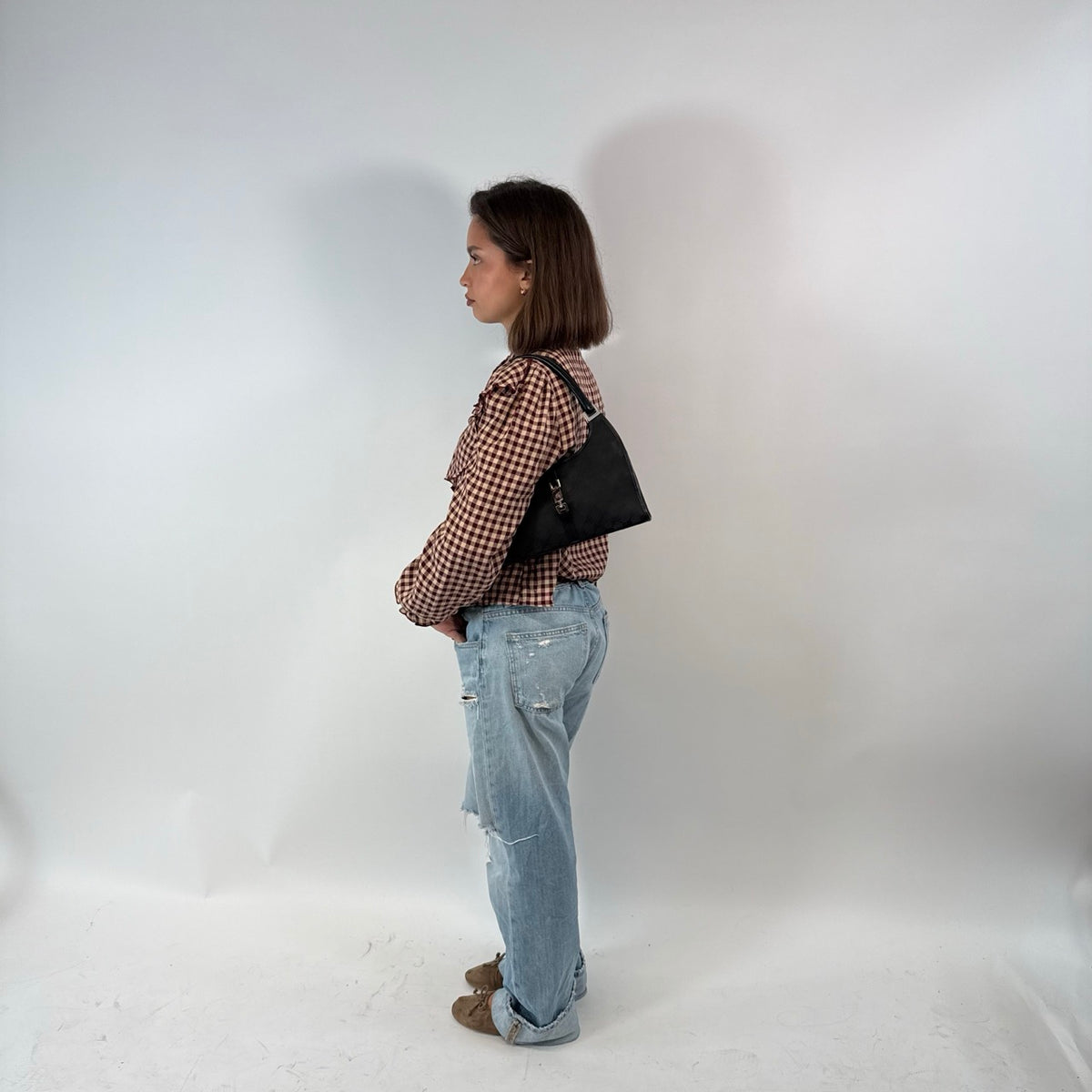 Gucci Schultertasche Jackie small monogram schwarz – getragen am Model