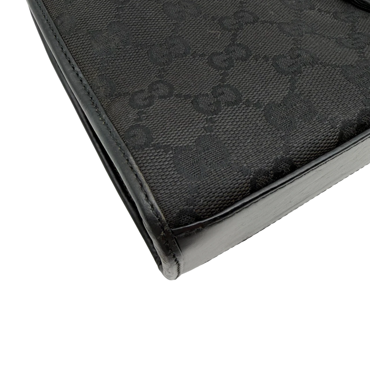 Gucci Schultertasche Jackie small monogram schwarz – Ecken im Detail