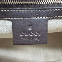 Gucci Schultertasche Lovely Hobo monogram beige – Prägung im Detail