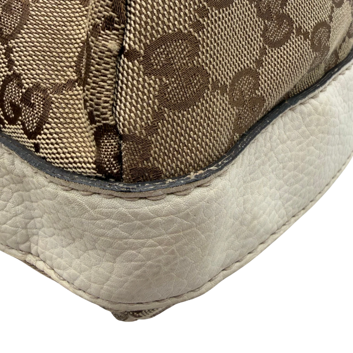 Gucci Schultertasche Marrakech Hobo monogram beige – Ecken im Detail