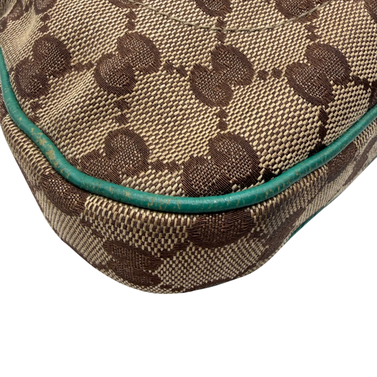 Gucci Schultertasche New Jackie monogram beige – Ecken im Detail