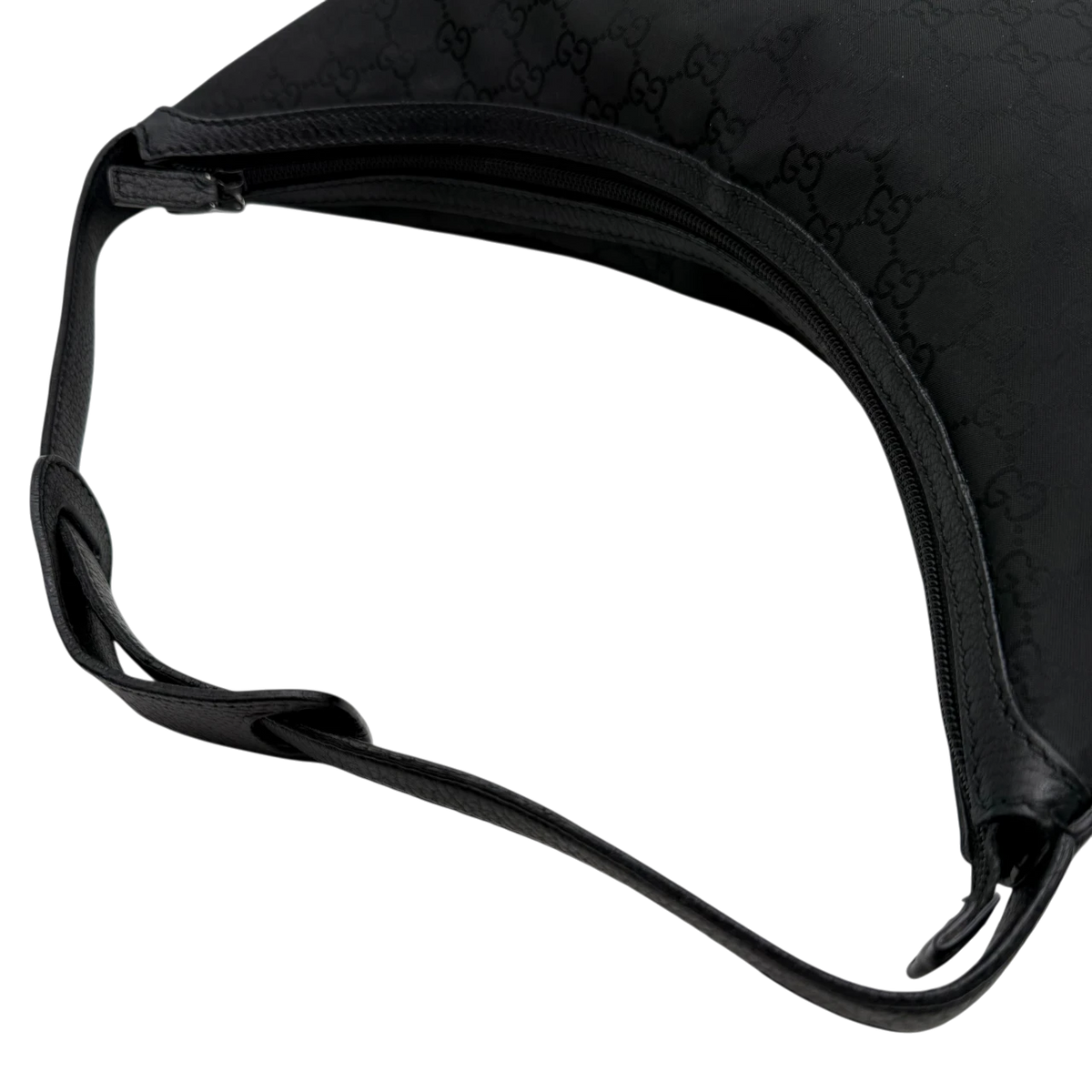 Gucci Schultertasche Princy Hobo large aus Nylon monogram schwarz – Henkel im Detail