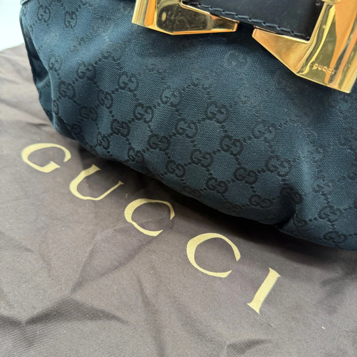 Gucci Schultertasche Queen Dialux Hobo monogram schwarz – mit Staubbeutel