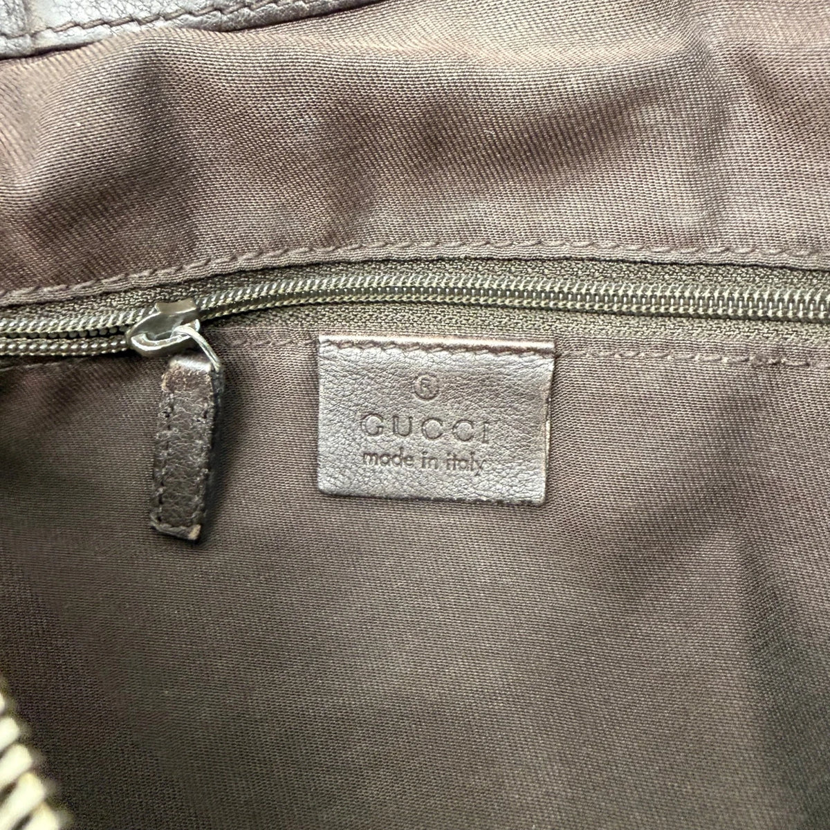 Gucci Schultertasche Sukey One monogram beige