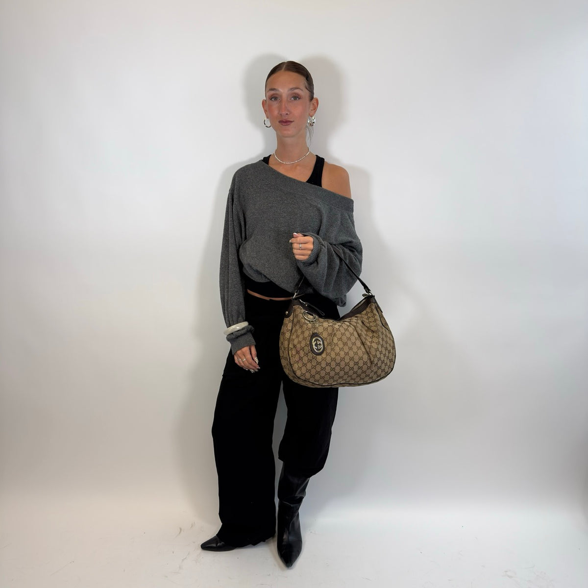 Gucci Schultertasche Sukey One monogram beige
