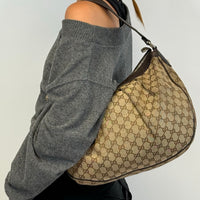 Gucci Schultertasche Sukey One monogram beige