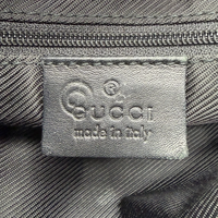 Gucci Schultertasche monogram schwarz – Prägung im Detail