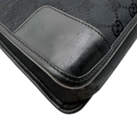 Gucci Schultertasche monogram schwarz – Ecken im Detail